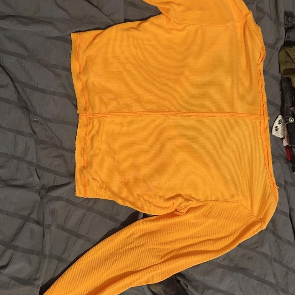 Orange top size M